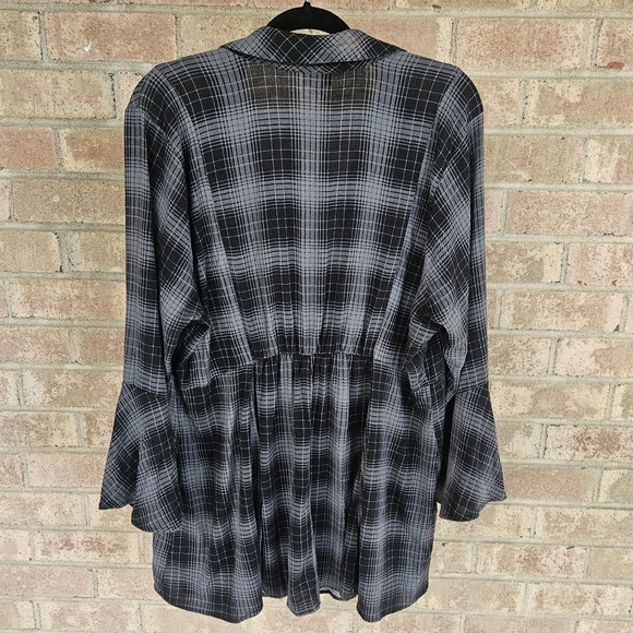 Torrid Fit And Flare Rayon Slub Button-Front Top Size 2 - Picture 4 of 6